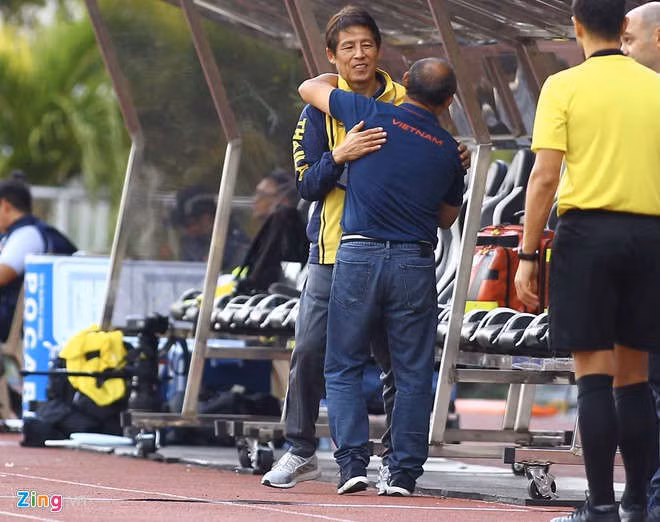 U22 Viet Nam 0-0 Thai Lan: Tien Linh tro lai linh xuong hang cong hinh anh 4 