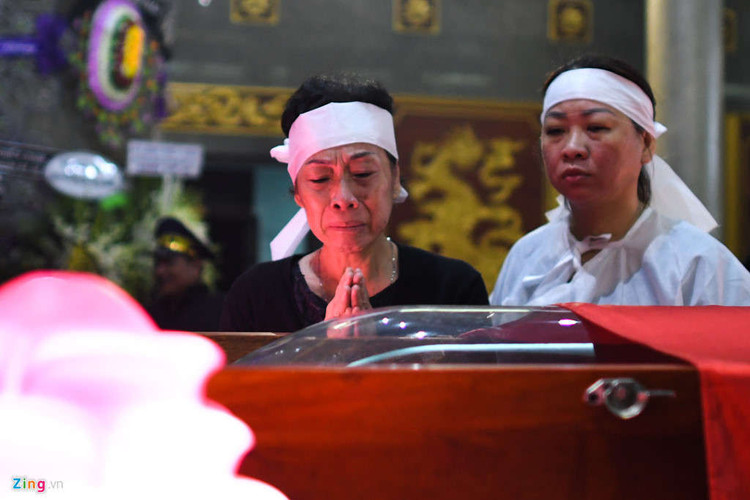 Xuc dong tien dua anh hung phi cong Nguyen Van Bay ve que nha hinh anh 2 