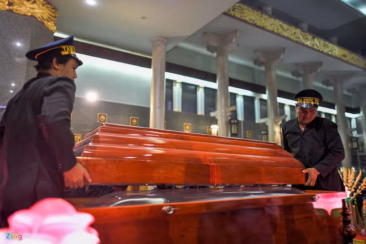 Xuc dong tien dua anh hung phi cong Nguyen Van Bay ve que nha hinh anh 4 