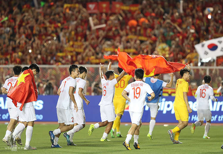 Bóng đá Việt Nam bây giờ không còn phải ngoái lại với nỗi niềm mang tên giấc mơ HC vàng SEA Games. Ảnh: Đức Đồng.