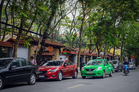 Nhung cong vien o Ha Noi bi 'xen dat' lam nha hang, quan ca phe hinh anh 3 