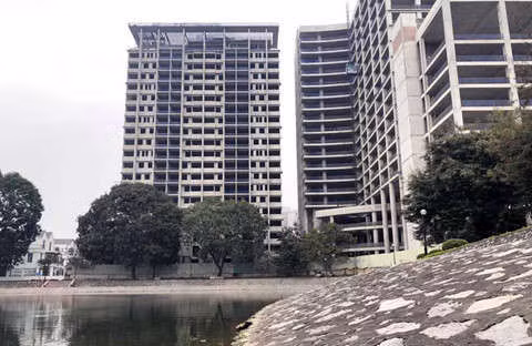 Nhung cong vien o Ha Noi bi 'xen dat' lam nha hang, quan ca phe hinh anh 12 