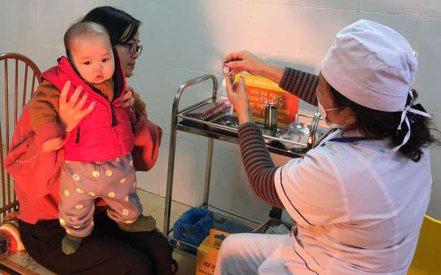 Tư vấn về vắcxin ComBE Five trước tiêm tại Chương Mỹ, Hà Nội.