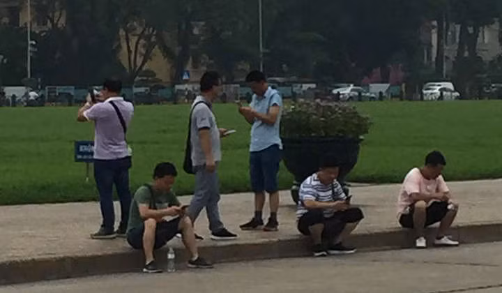 nhieu bang nhom nuoc ngoai toi viet nam moc tui du khach quoc te hinh 12