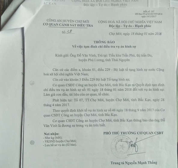 Thông báo của Công an huyện Chợ Mới về việc tạm đình chỉ vụ án hình sự.