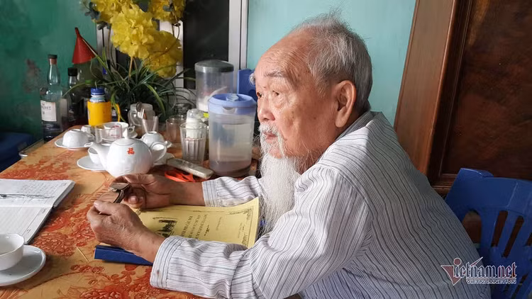 Nhà giáo 86 tuổi tiết lộ 2 nguyên tắc vàng dạy con thành tiến sĩ