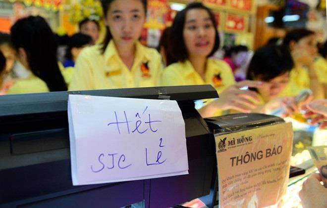 Vang tang gan mot trieu dong phien cuoi tuan hinh anh 1 