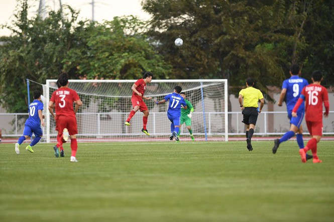 Hòa Thái Lan, U22 Việt Nam gặp Campuchia ở bán kết - ảnh 14