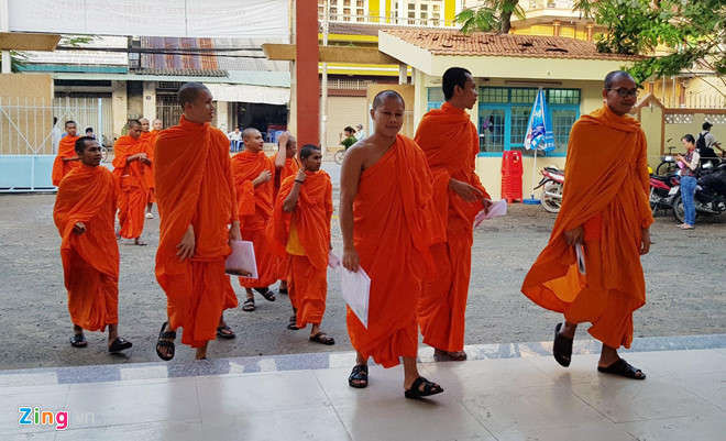 De thi Ngu van hoi ve 'Ai da dat ten cho dong song?' hinh anh 21 