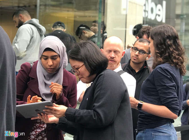 Apple Store vo tran vi nhieu nguoi Viet mua den 6 chiec iPhone 11 hinh anh 9 