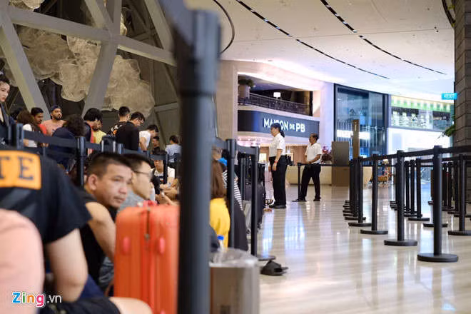 Apple Store vo tran vi nhieu nguoi Viet mua den 6 chiec iPhone 11 hinh anh 19 