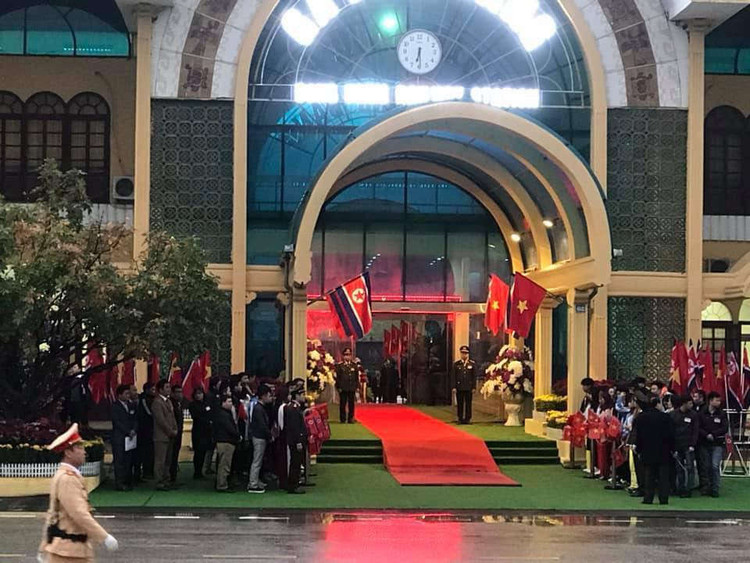 Đồng Đăng ngập cờ hoa đón Chủ tịch Triều Tiên Kim Jong Un ảnh 7