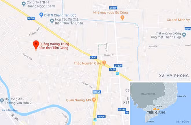 3 thi the ben trong xe Mercedes noi tren rach hinh anh 3 