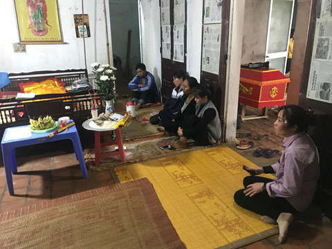 Buoi dua ma dinh menh tro thanh dam tang cua 8 nguoi cung dong toc hinh anh 2 