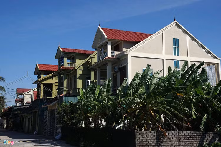 Biet thu, xe sang o xa co 1.500 nguoi xuat khau lao dong hinh anh 7 