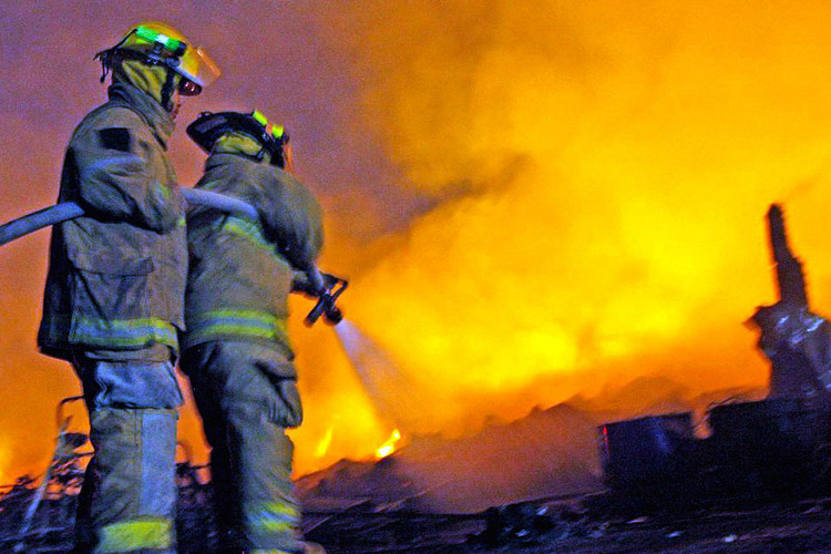 11 nganh nghe chang lo mat viec du AI co thong minh den dau-Hinh-8