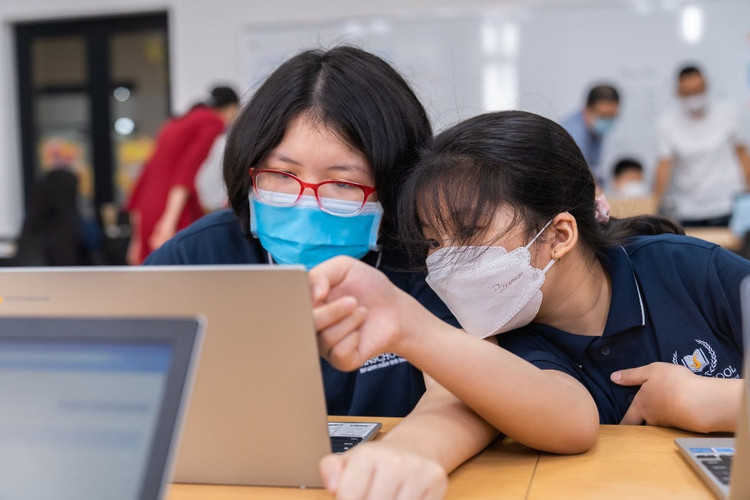 Chuyển đổi số trong giáo dục sẽ đảm bảo rằng mọi học sinh đều có thể tiếp tục học tập một cách hiệu quả nhất dù trong bất cứ hoàn cảnh nào.