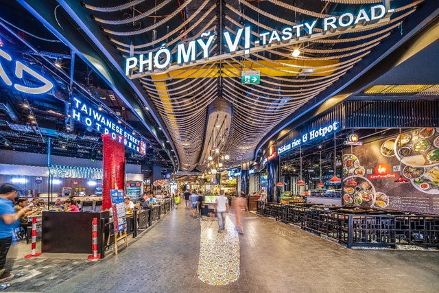 Cuộc đua bản sắc của những “ông lớn” trung tâm thương mại - Ảnh 1.