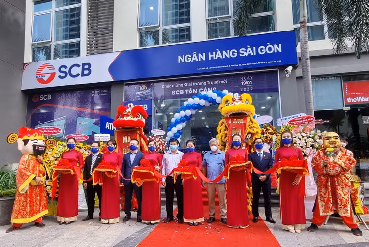 khai-truong-scb-tan-cang.jpg