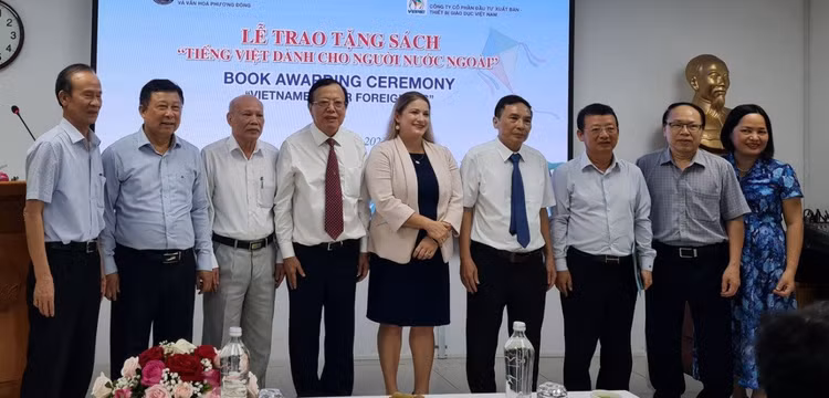 trao-sach-4.jpg