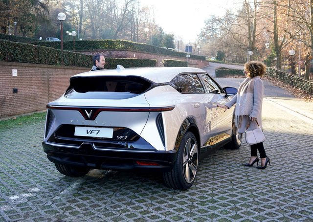 vinfast-vf-7-1-16414329249984963-1641450590258193153881.jpg