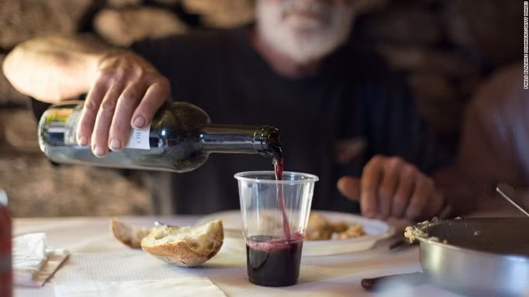 Thay đổi chế độ ăn, bạn sẽ tăng tuổi thọ thêm 10 - 13 năm. Ảnh minh họa CNN