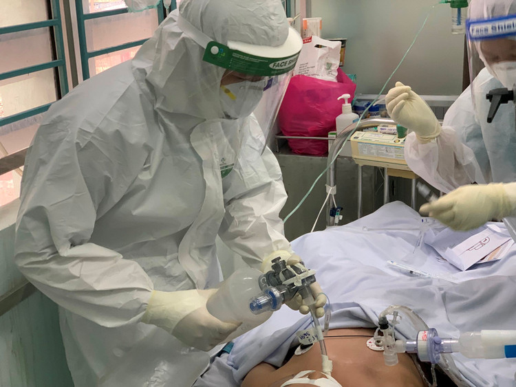 Điều trị bệnh nhi Covid-19