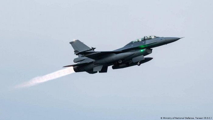 img-bgt-2021-mot-tiem-kich-f-16v-dang-lam-nhiem-vu-huan-luyen-trong-nam-2020-1641895059-width940height529.jpg