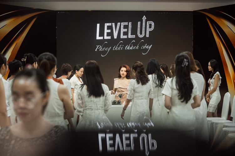 Phụ nữ khí chất