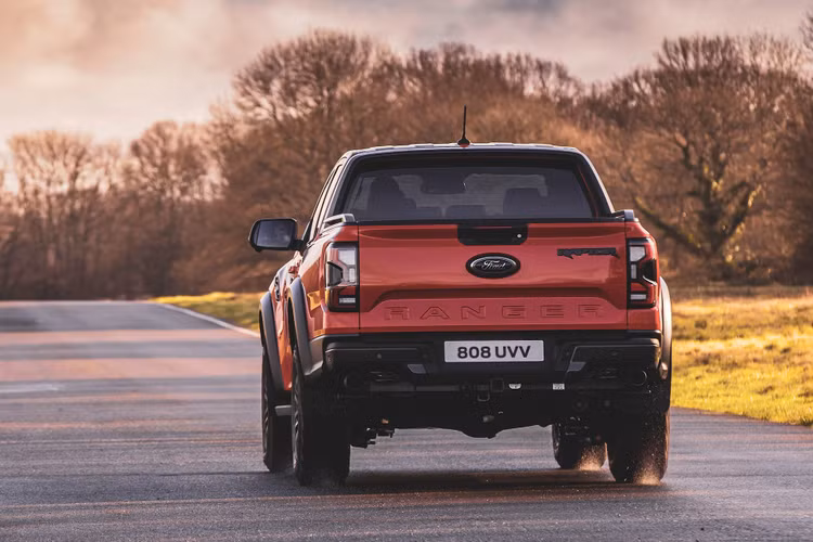 Ford Ranger Raptor thế hệ mới ra mắt, có bản V6 tăng áp kép - 12
