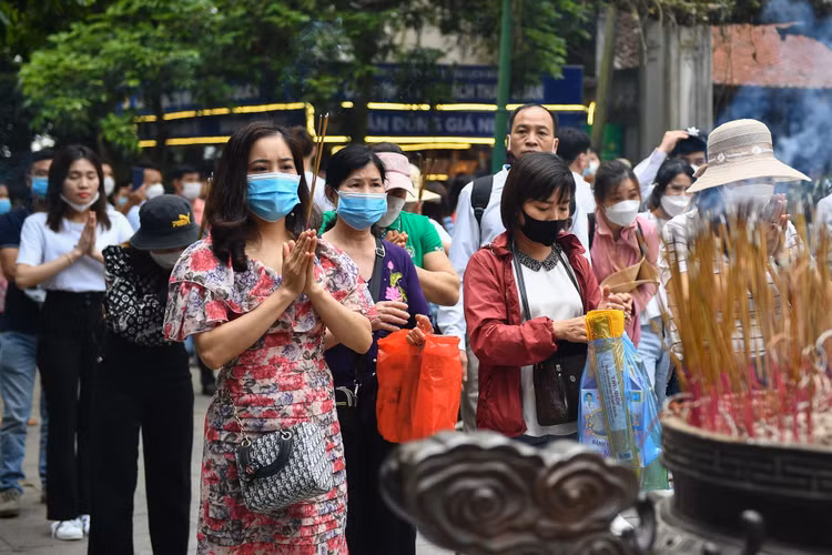 Treo rao len den Hung, truot tuong 