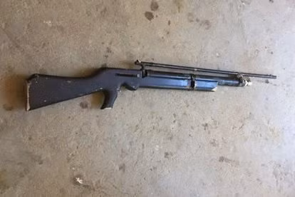 Súng cướp cò, bé gái 4 tuổi tử vong thương tâm - 1