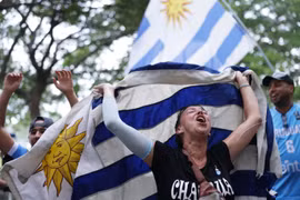 Tuyển Uruguay chỉ trích FIFA sau sự cố hoãn chuyến bay sang Mỹ