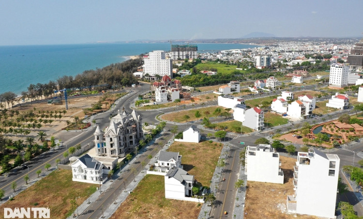 Cận cảnh khu đô thị du lịch biển Tập đoàn Rạng Đông bị khởi tố - Hình 8 Can canh khu do thi du lich bien Tap doan Rang Dong bi khoi to-Hinh-8