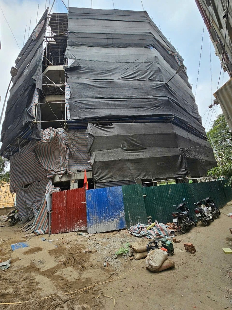 Can canh cong trinh “khung” vi pham trat tu xay dung o Ha Noi