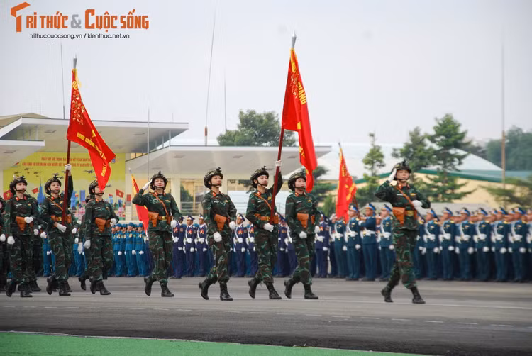 “Chay phong” dip 30/4, Pho Chu tich TP HCM goi y diem xem ly tuong