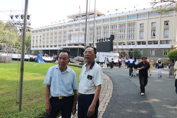 Xuc dong ky uc ngay 30/4: 'Giai phong roi, ve voi bam roi!'