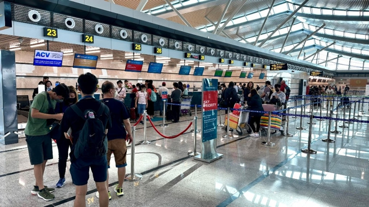 “Muc so thi” nha ga hang khong hon 2.200 ty o Hue-Hinh-13