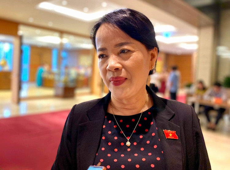 DBQH dat cau hoi ve loi ich nhom trong quy dinh “nguoc chieu” ve SGK