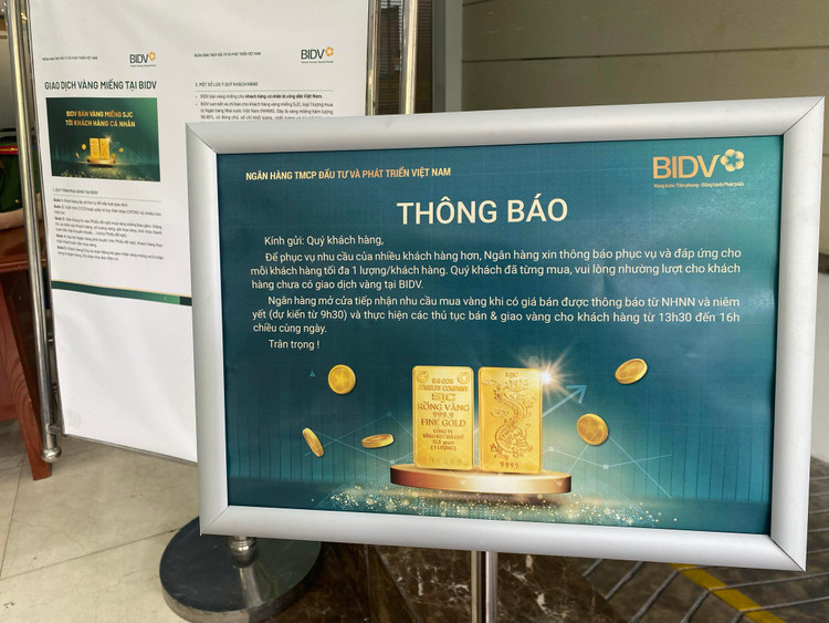Ngan hang ban vang mieng SJC online, khong con canh nguoi dan xep hang-Hinh-2