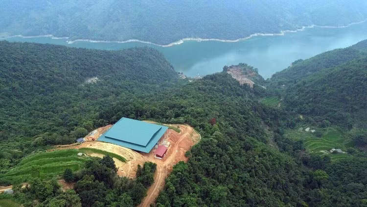 Hoa Binh xu ly xay dung trai phep tren dat rung