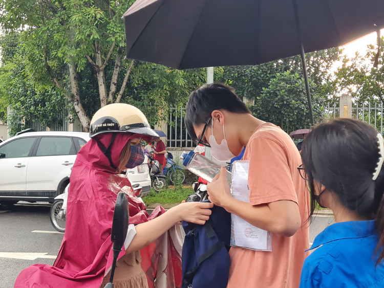 Thí sinh dự thi tốt nghiệp THPT môn Ngữ văn năm 2023. Ảnh: Mai Loan.