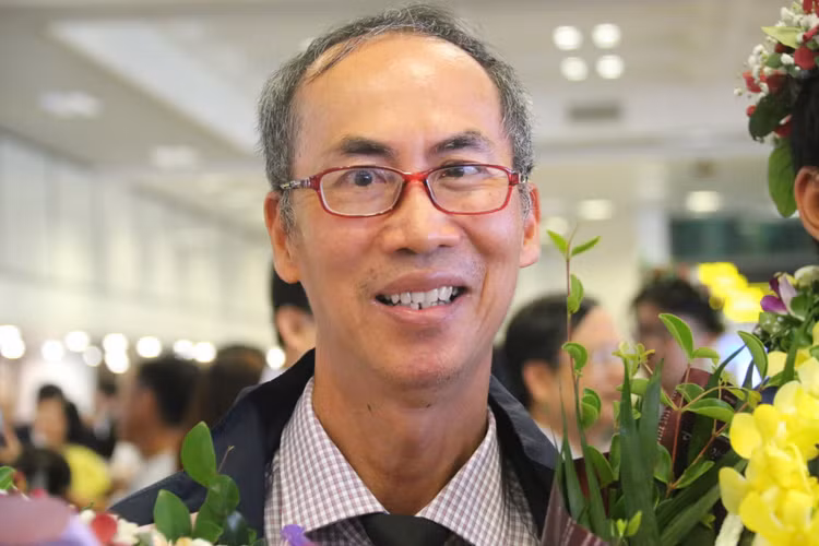 “Huyền thoại” Toán học Lê Bá Khánh Trình - Hình 2 “Huyen thoai” Toan hoc Le Ba Khanh Trinh-Hinh-2