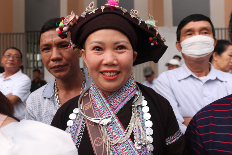 Hoa chung nhip tu hao ngay ky niem 70 nam chien thang Dien Bien Phu-Hinh-7