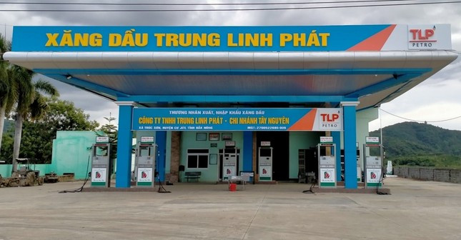 Xăng dầu Trung Linh Phát chính thức bị tước giấy phép, phải hoàn nợ Xang dau Trung Linh Phat chinh thuc bi tuoc giay phep, phai hoan no