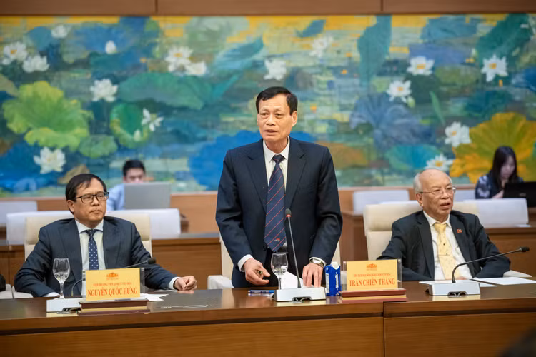 TS. Trần Chiến Thắng, Chủ tịch Câu lạc bộ CEO Du lịch Việt Nam phát biểu. Ảnh: Cổng thông tin điện tử Quốc hội.