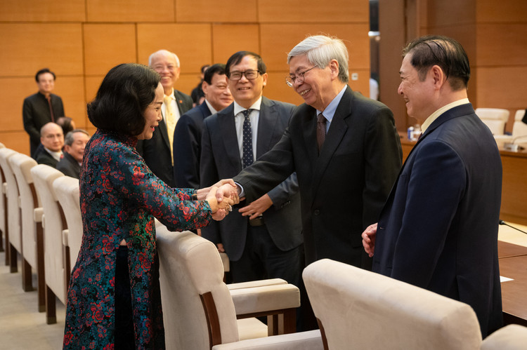 Phó Chủ tịch Quốc hội Nguyễn Thị Thanh gặp mặt Đoàn đại biểu Viện Kinh tế Văn hóa. Ảnh: Cổng thông tin điện tử Quốc hội.