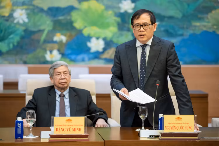 TSKH Nguyễn Quốc Hưng, Viện trưởng Viện Kinh tế Văn hóa phát biểu. Ảnh: Cổng thông tin điện tử Quốc hội.