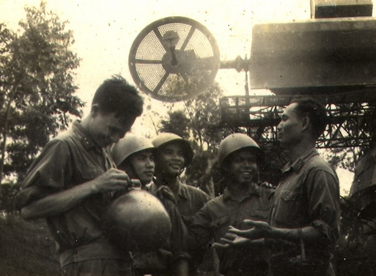 10 phut ha 2 B52 va tran chien khoc liet nhat doi tuong Phiet-Hinh-2