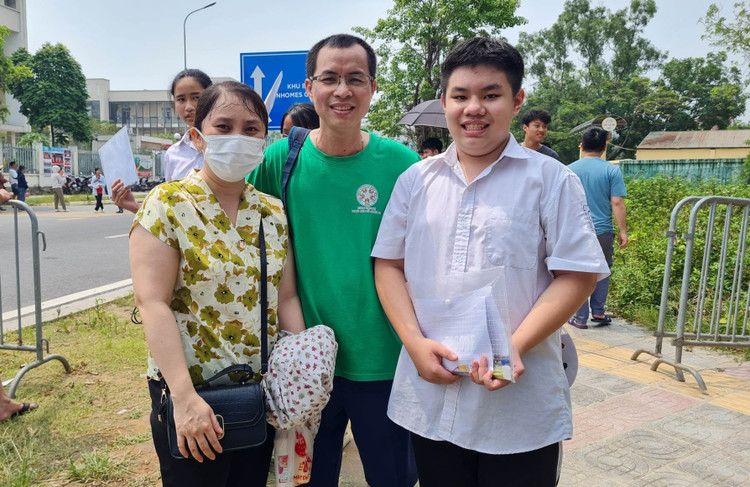 Dap an mon Toan lop 10 tai Ha Noi nam 2023-Hinh-2